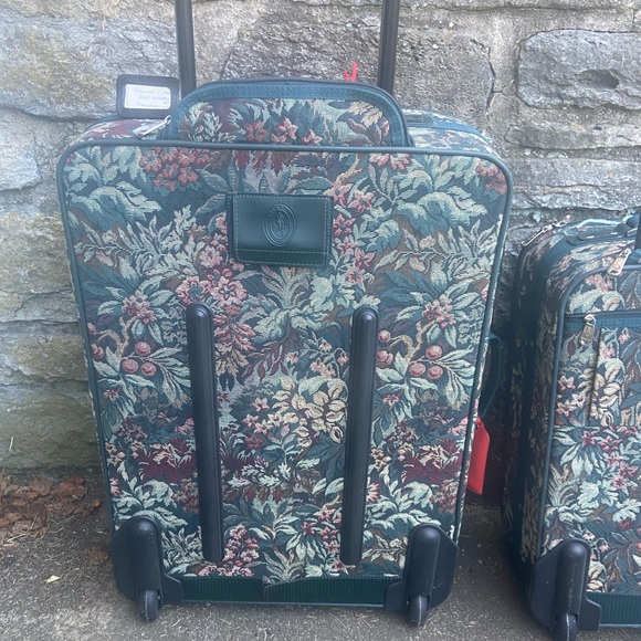 - 3 PIECE  Atlantic luggage set- excellent condition - Picture 4 of 13